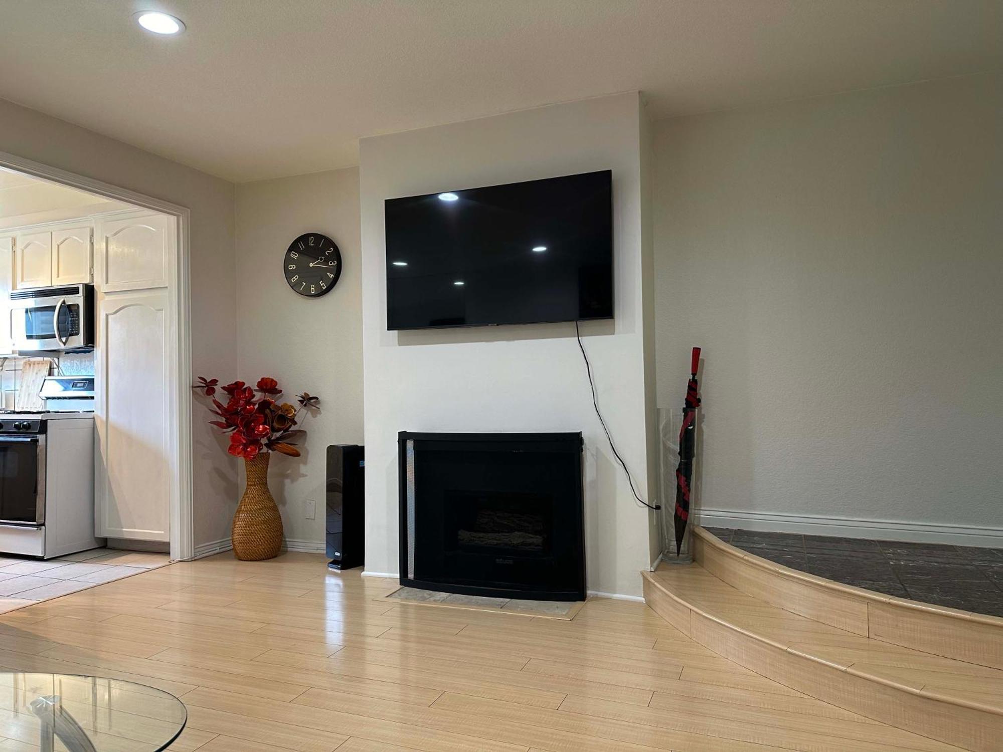 1 Bd Condominium Near Sunset Blvd Лос Анджелис Екстериор снимка
