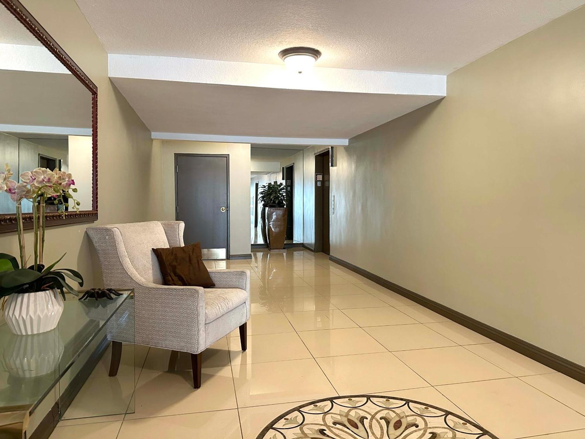 1 Bd Condominium Near Sunset Blvd Лос Анджелис Екстериор снимка